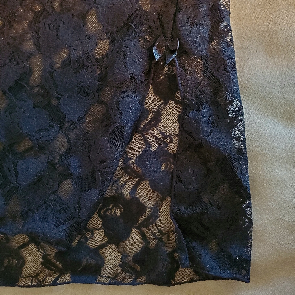 Smart & Sexy EUC Sheer Black Stretch Lace Nightgown Size L - Picture 5 of 6